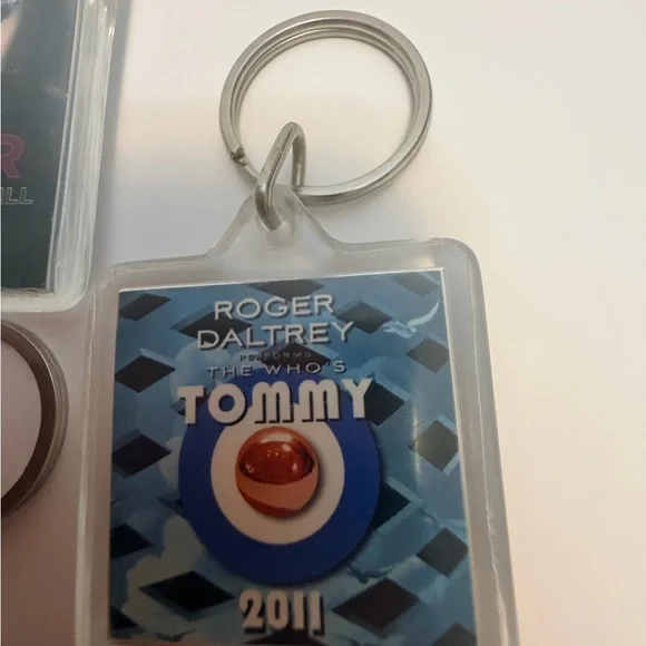 Band Tours Keychains - Picture 4 of 7